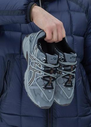 Чоловічі кросівки asics gel-kahana trail v2 grey brown асікс сірого з коричневим кольорів