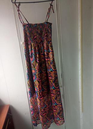 Платье фирменное