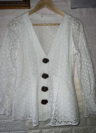 Жіноча білосніжна ажурна блузка , рукава типу бохо - 44 розмір пог - 44 см1 фото