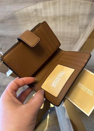 Неймовірно стильний гаманець michael kors8 фото