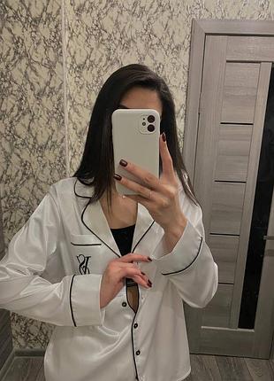 Піжама під vs