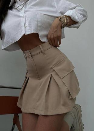 Крута спідниця - шорти міні з бічними кишенями костюмна оригінальна молодіжна юбка