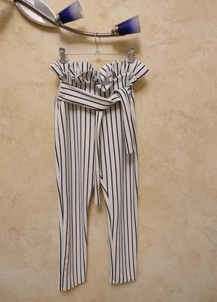Красивые брюки в полоску с завышенной талией