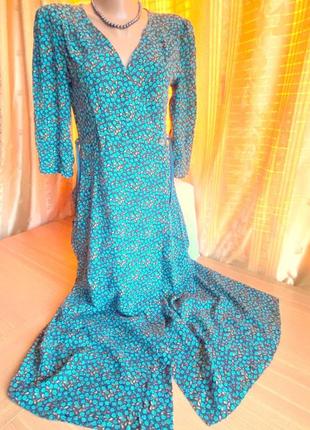 Гарна сукня міді, на запах від бренду/urban outfitters/сша.