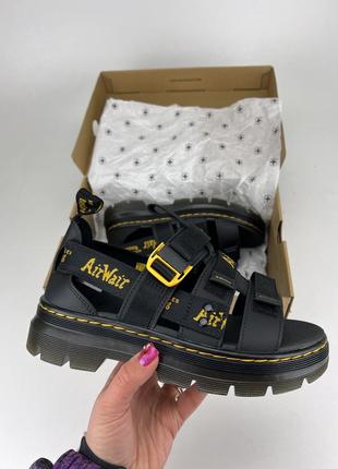 Босоніжки dr. martens pearson ii webbing 308220011 фото