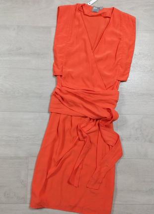 Красное платье