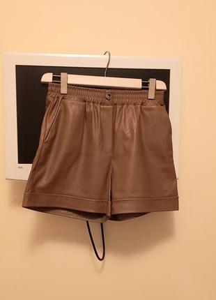 Шикарные шорты