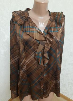 Стильна блуза в клітинку  з рюшею під запонки