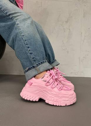 Рожеві жіночі кросівки на високій підошві потовщеній масивній9 фото