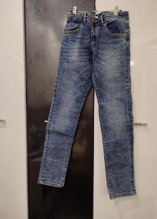 Джинси.