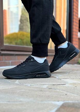 Чоловічі кросівки