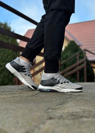 Чоловічі кросівки