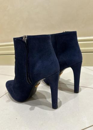 Ботильйони prada