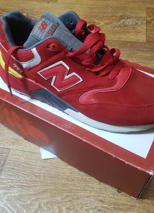 New balance. 46p.