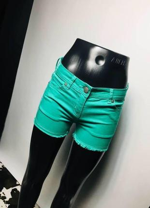 Зелёные джинсовые шорты c&a