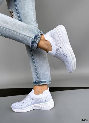 Мокасины женские белые стразы кроссовки кросы