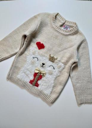 Вязаный свитер с мишкой