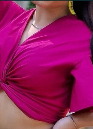 Топ з рюшами zara