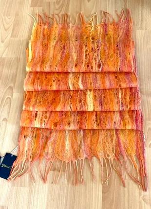 Оранжевый длинный шарф паутинка из шерсти «закат»10 фото