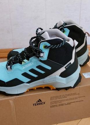 Високі спортивні, туристичні черевики (ботики, кросівки) модель adidas terrex ax4 mid gore-tex hikin3 фото