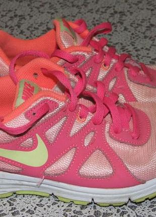 Кросівки дівчинці 36,5 nike