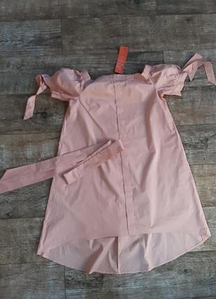 Сукня з ремінцем і кишенями