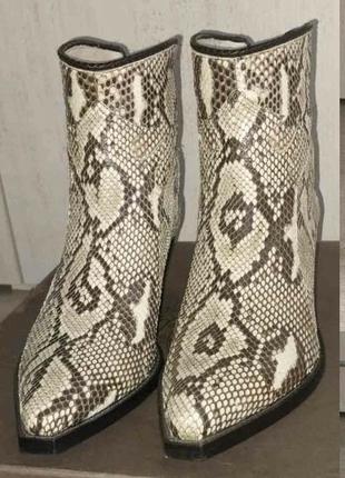 Шкіряні італійські брендові жіночі ковбойські черевики, казаки, ковбойки  на кубинському каблуку  sartore 37 розмір5 фото