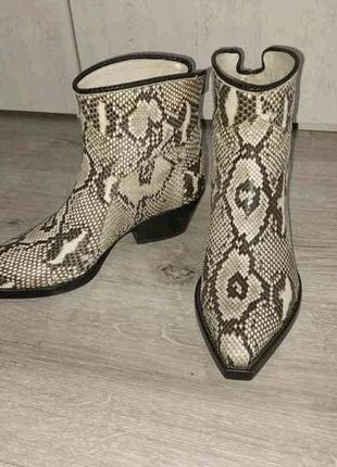 Шкіряні італійські брендові жіночі ковбойські черевики, казаки, ковбойки  на кубинському каблуку  sartore 37 розмір7 фото