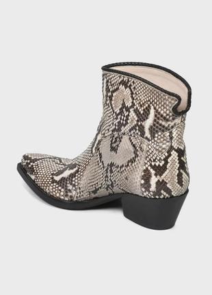 Шкіряні італійські брендові жіночі ковбойські черевики, казаки, ковбойки  на кубинському каблуку  sartore 37 розмір4 фото