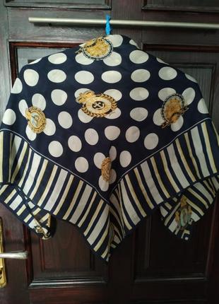 Шелковый прекрасный платок в морском стиле.
