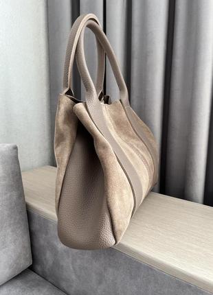 Містка світло-коричнева жіноча сумка ковш зі штучної замші3 фото