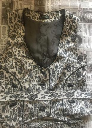 Парчовий жіночий костюм-спідниця міді і жилет з поясом розмір м.2 фото