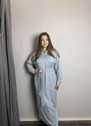 Женское трикотажное платье голубое макси modna kazka mkjl7490021-12 фото