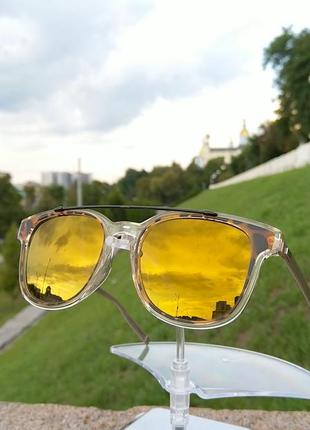 Солнцезащитные очки жёлтые зеркальные