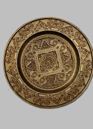 Резная деревянная тарелка с орнаментом 15 см. код/артикул 142 3041 фото