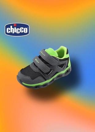 Кросівки з підошвою яка світиться при ходьбі від бренду chicco2 фото