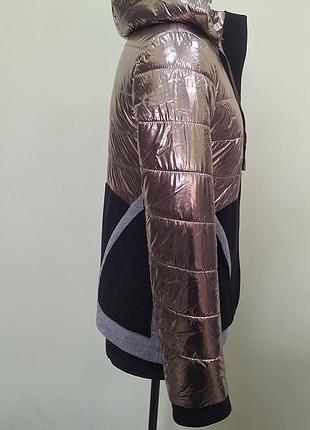 Жіноча стьобана легка блискуча куртка комбінована з кашеміром