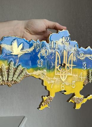 Годинник настінний з епоксидної смоли "карта україни" 40x25 см