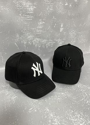 Чорна кепка з вишивкою ny (new york)