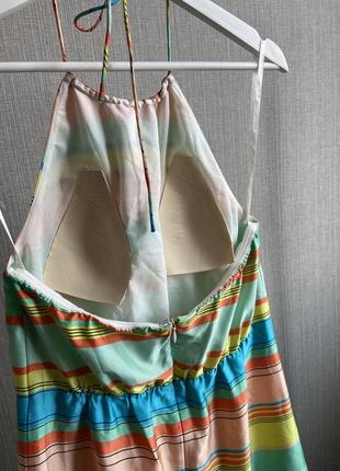 Яскравий сарафан