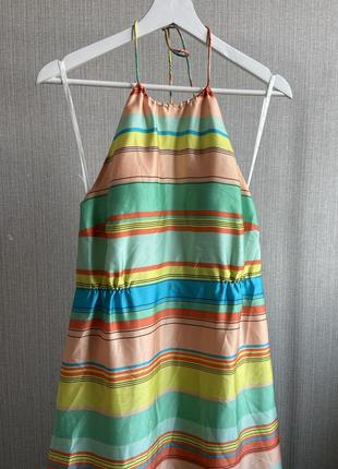 Яскравий сарафан