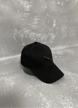 Чорна кепка з вишивкою puma (пума)5 фото