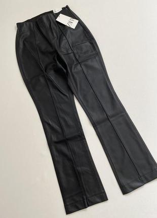 Черные кожаные/кожа штаны/брюки/лосины на высокой посадке/высокая посадка клеш зара/zara3 фото
