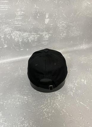 Чорна кепка з тризубом/гербом (патріотична вишивка)4 фото