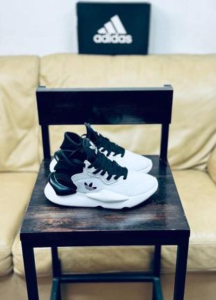 Кроссовки женские, спортивные стильные кроссовки