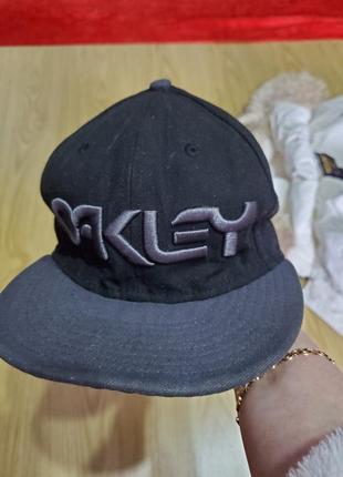 Кепка oakley