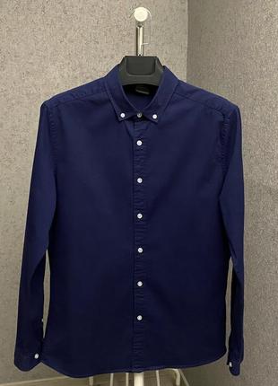 Синяя рубашка от бренда asos