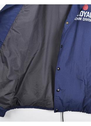 Jack&jones l / легка нейлонова вітровка коуч куртка на кнопках із великими принтами7 фото