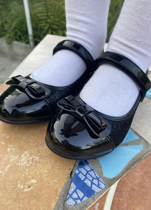Лакеровані лаковані туфлі туфельки шкільні до школи5 фото