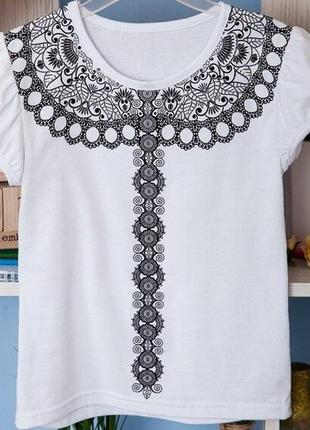 Гарна блуза в садочок і школу